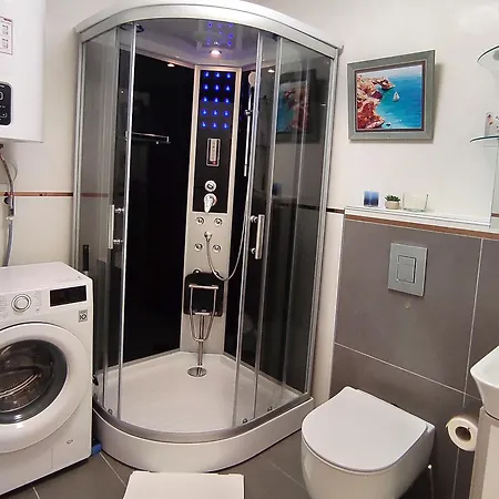 2 Coastal Retreat Апартаменты Варна