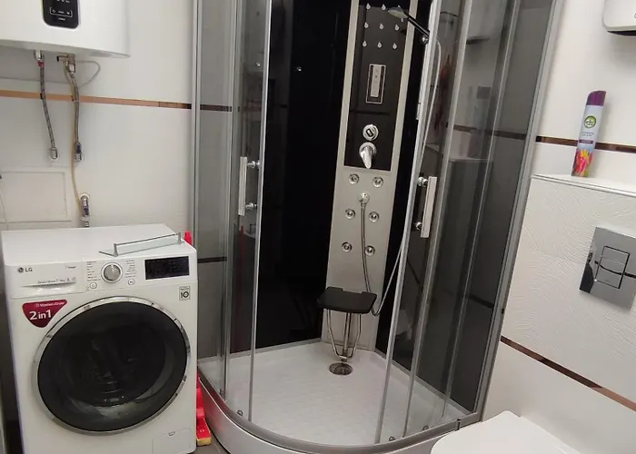 2 Coastal Retreat * فارنا